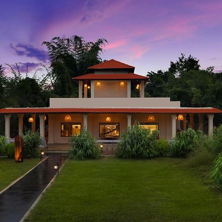 Lemon Tree Wildlife Resort, Kanha Kānha Exterior foto